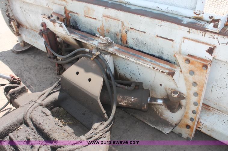 image for item C2701 1979 Waldon D-1454 hydraulic dozer blade