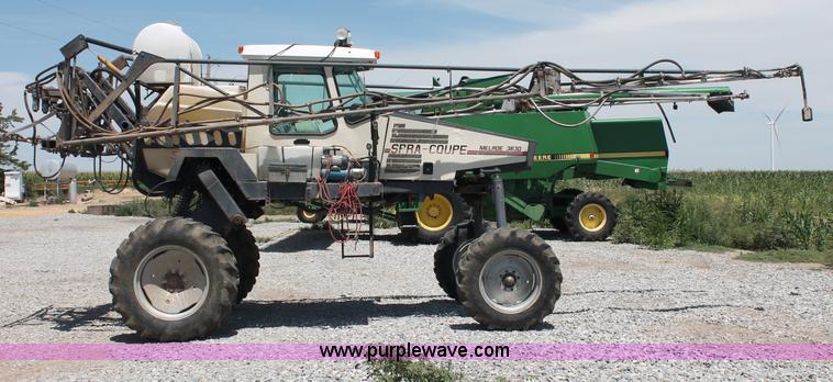 image for item C2723 1992 Melroe 3630 SpraCoupe self propelled sprayer