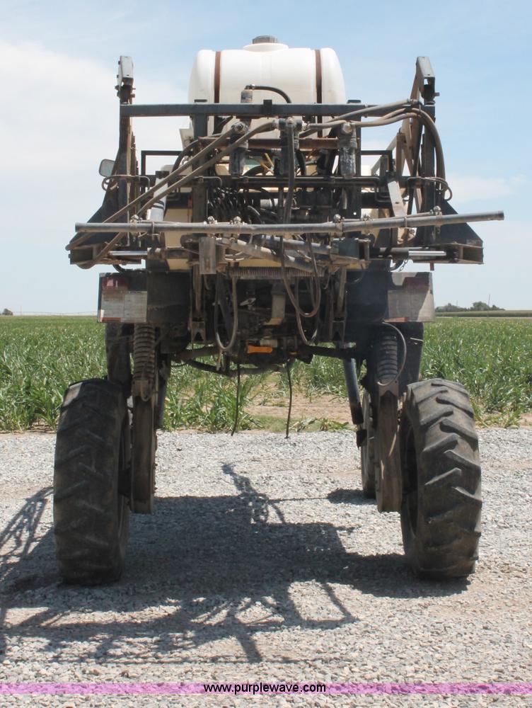 image for item C2723 1992 Melroe 3630 SpraCoupe self propelled sprayer