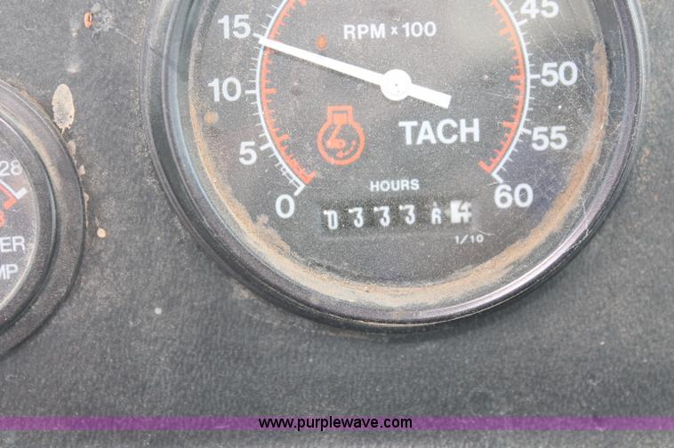 image for item C2723 1992 Melroe 3630 SpraCoupe self propelled sprayer