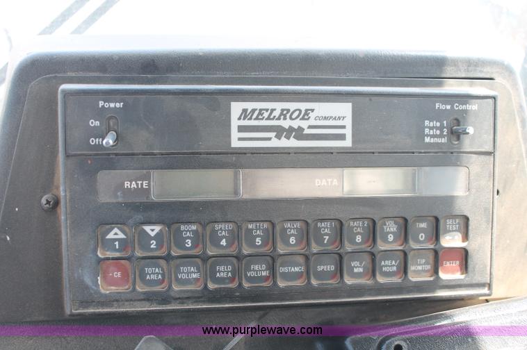 image for item C2723 1992 Melroe 3630 SpraCoupe self propelled sprayer