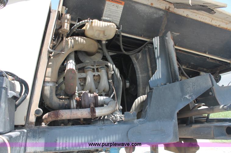 image for item C2723 1992 Melroe 3630 SpraCoupe self propelled sprayer