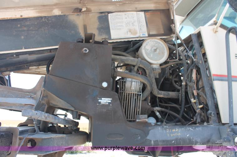 image for item C2723 1992 Melroe 3630 SpraCoupe self propelled sprayer