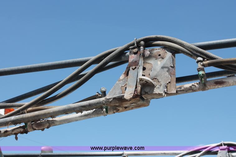 image for item C2723 1992 Melroe 3630 SpraCoupe self propelled sprayer