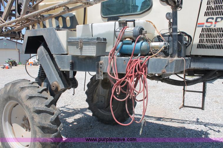 image for item C2723 1992 Melroe 3630 SpraCoupe self propelled sprayer