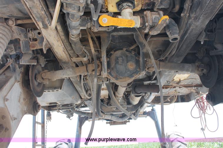 image for item C2723 1992 Melroe 3630 SpraCoupe self propelled sprayer