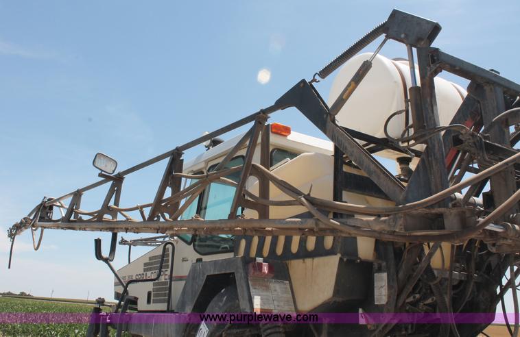 image for item C2723 1992 Melroe 3630 SpraCoupe self propelled sprayer