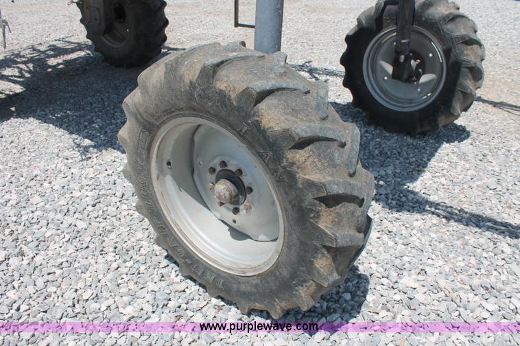 image for item C2723 1992 Melroe 3630 SpraCoupe self propelled sprayer