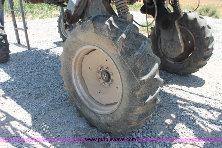 image for item C2723 1992 Melroe 3630 SpraCoupe self propelled sprayer