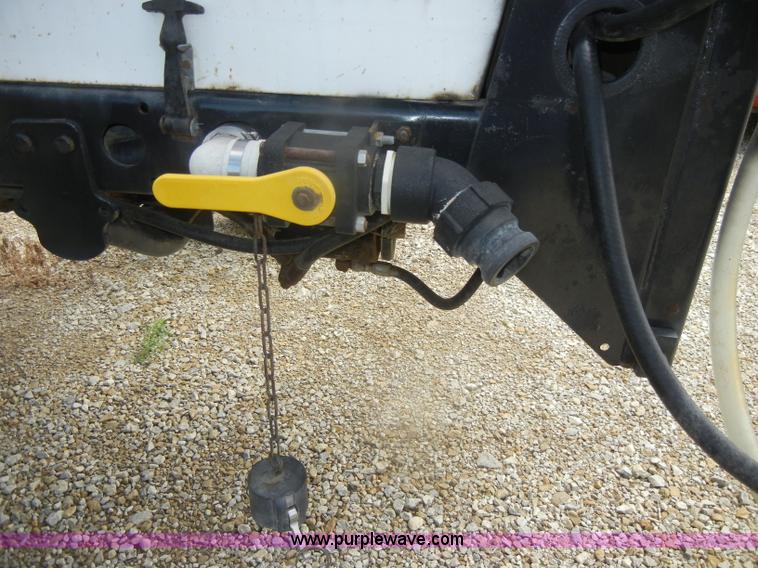 image for item D4401 1993 Melroe SpraCoupe 220 self propelled sprayer