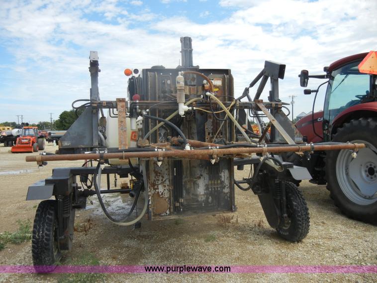 image for item D4401 1993 Melroe SpraCoupe 220 self propelled sprayer