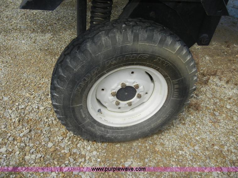 image for item D4401 1993 Melroe SpraCoupe 220 self propelled sprayer