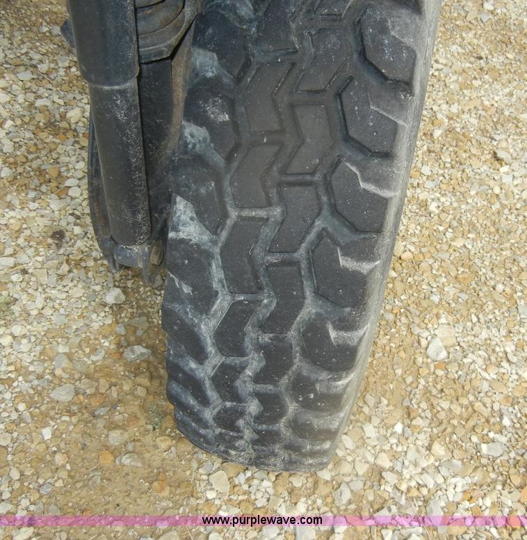 image for item D4401 1993 Melroe SpraCoupe 220 self propelled sprayer