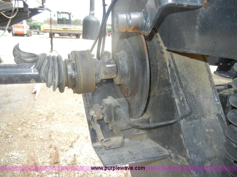 image for item D4401 1993 Melroe SpraCoupe 220 self propelled sprayer