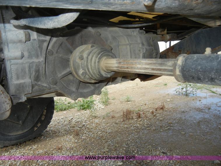 image for item D4401 1993 Melroe SpraCoupe 220 self propelled sprayer