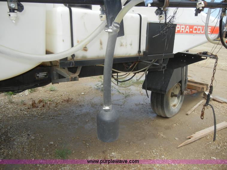 image for item D4401 1993 Melroe SpraCoupe 220 self propelled sprayer
