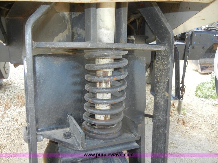 image for item D4401 1993 Melroe SpraCoupe 220 self propelled sprayer