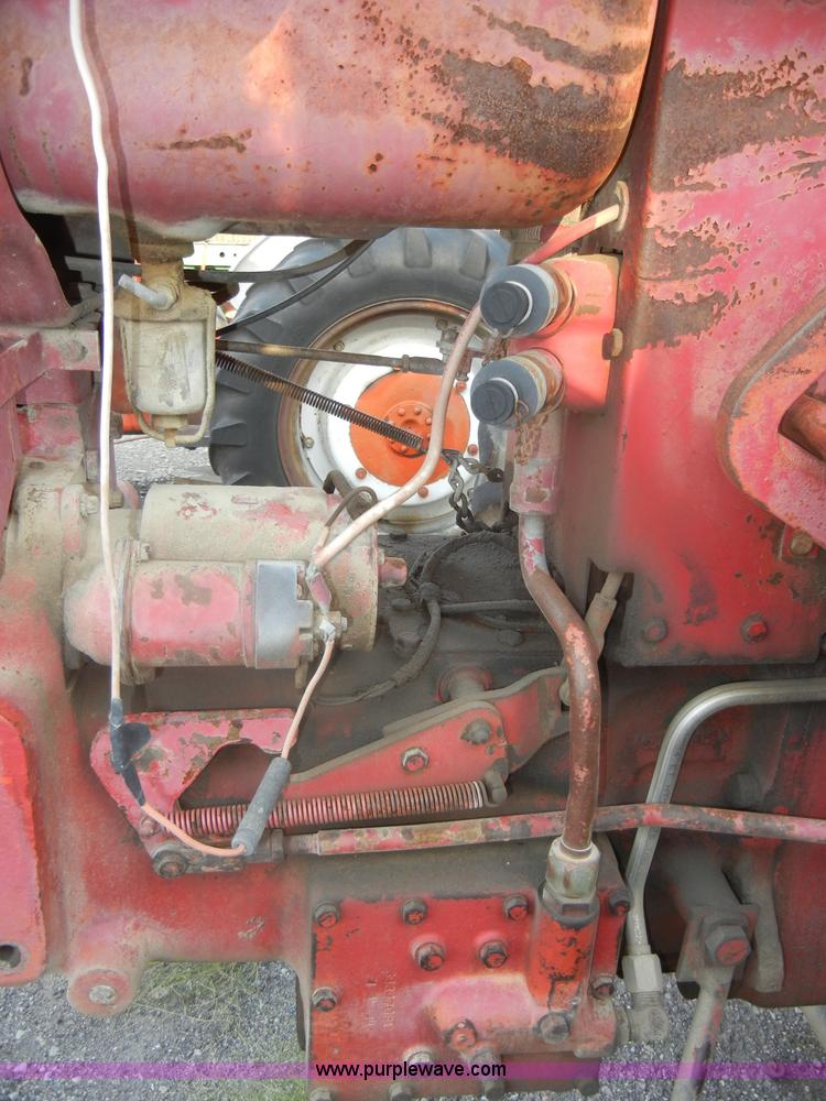 image for item D4406 1966 International Farmall 656 tractor