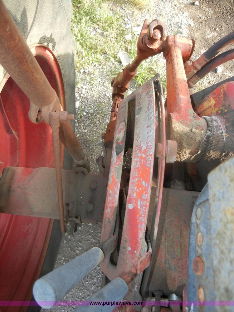 image for item D4406 1966 International Farmall 656 tractor