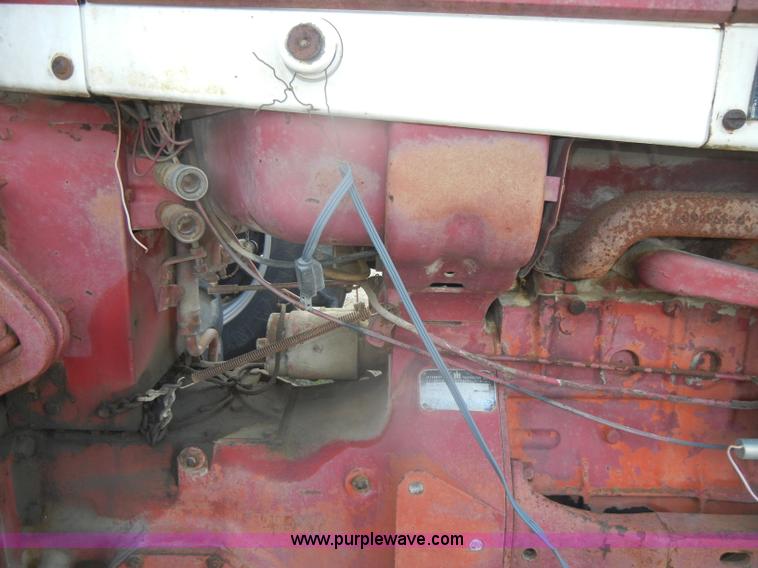 image for item D4406 1966 International Farmall 656 tractor