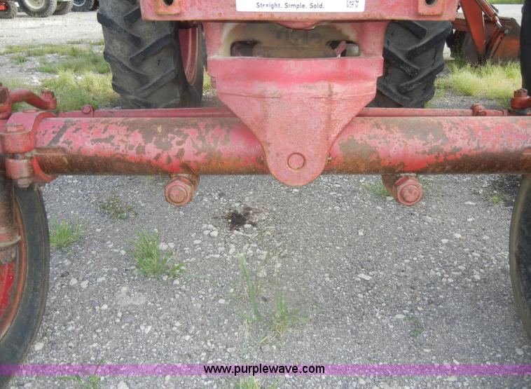 image for item D4406 1966 International Farmall 656 tractor