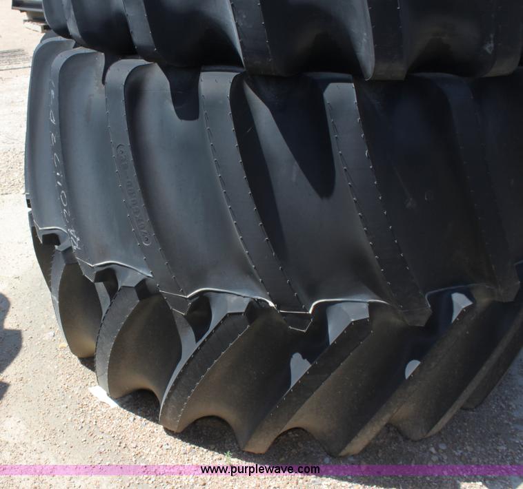 image for item D5467 (2) Firestone Flotation 76x50-32 tires