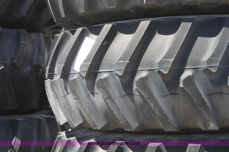 image for item D5469 (4) Firestone Super all Traction 24.5-32 tires