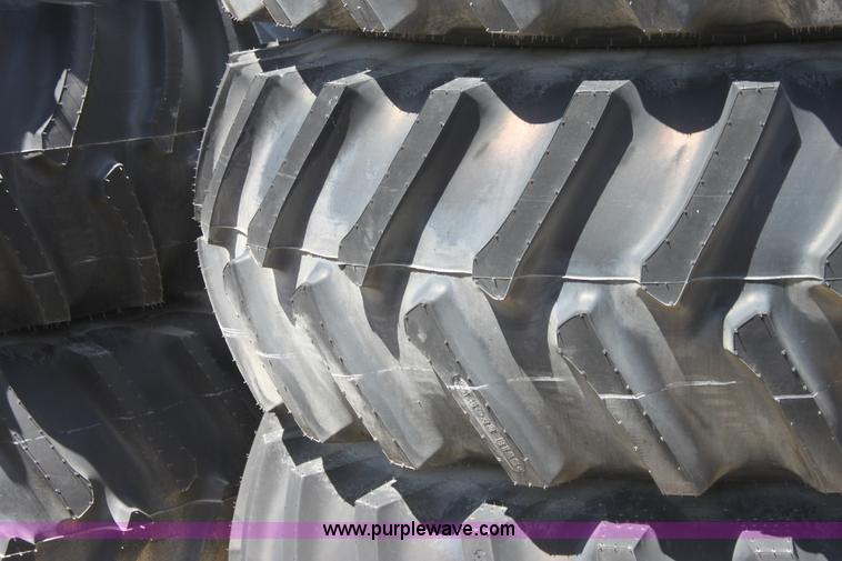 image for item D5469 (4) Firestone Super all Traction 24.5-32 tires