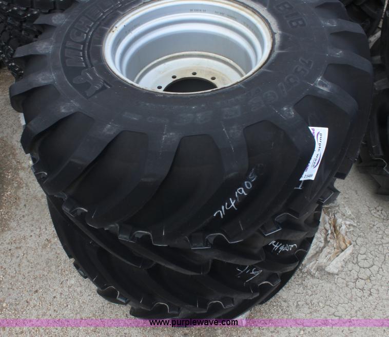image for item D5489 (2) Michelin Mega X 750/65R26 tires