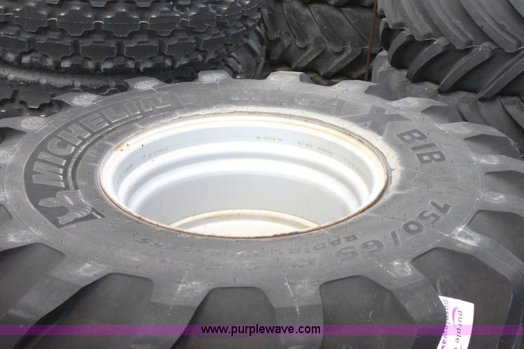 image for item D5489 (2) Michelin Mega X 750/65R26 tires