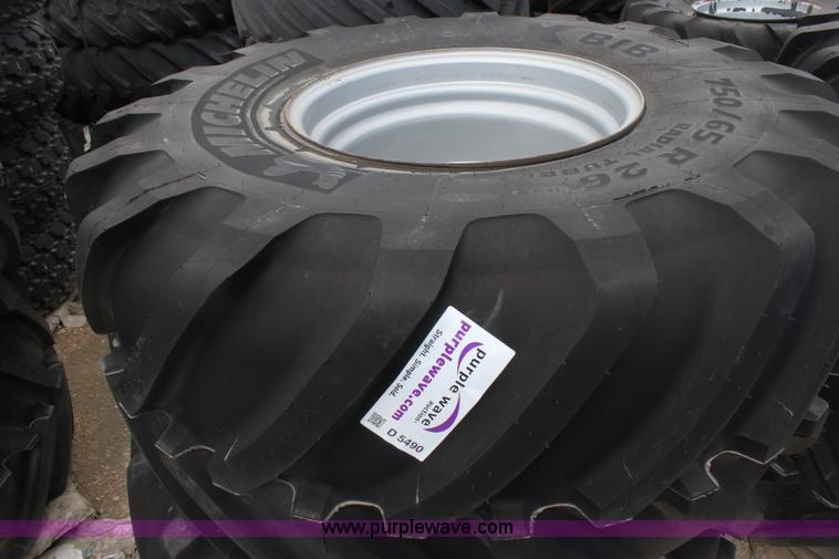 image for item D5490 (2) Michelin Mega X 750/65R26 tires