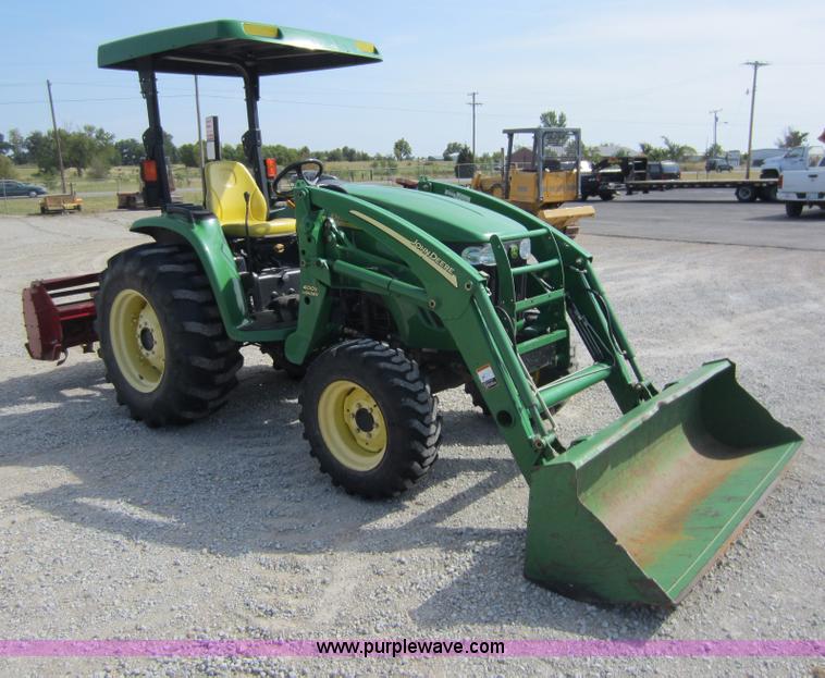 image for item D5593 2006 John Deere 4720 MFWD tractor