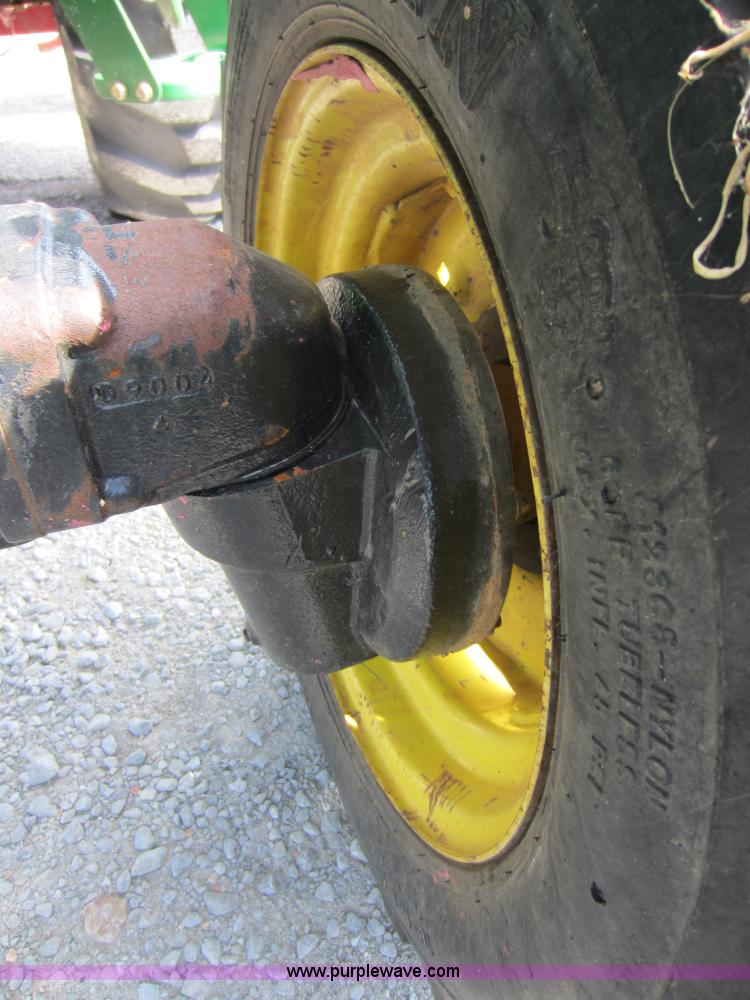 image for item D5593 2006 John Deere 4720 MFWD tractor