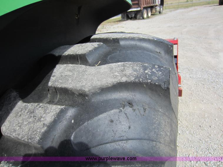 image for item D5593 2006 John Deere 4720 MFWD tractor