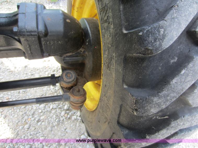 image for item D5593 2006 John Deere 4720 MFWD tractor