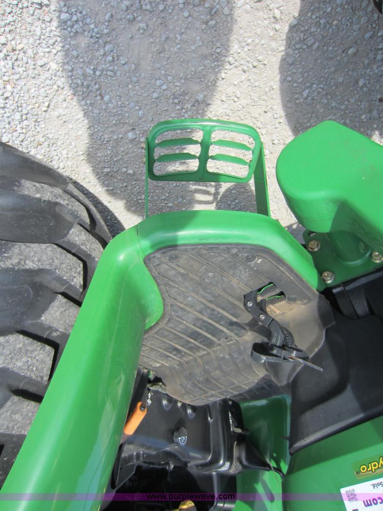 image for item D5593 2006 John Deere 4720 MFWD tractor