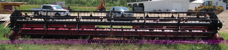 image for item E2001 2006 Case IH 2020 30' flex header