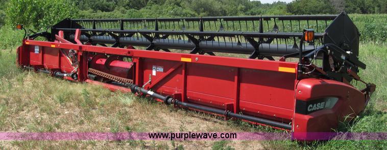 image for item E2001 2006 Case IH 2020 30' flex header