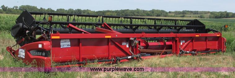 image for item E2001 2006 Case IH 2020 30' flex header