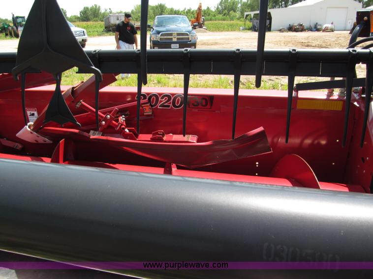 image for item E2001 2006 Case IH 2020 30' flex header