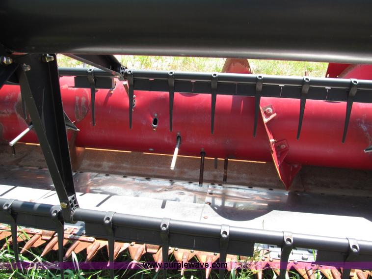 image for item E2001 2006 Case IH 2020 30' flex header