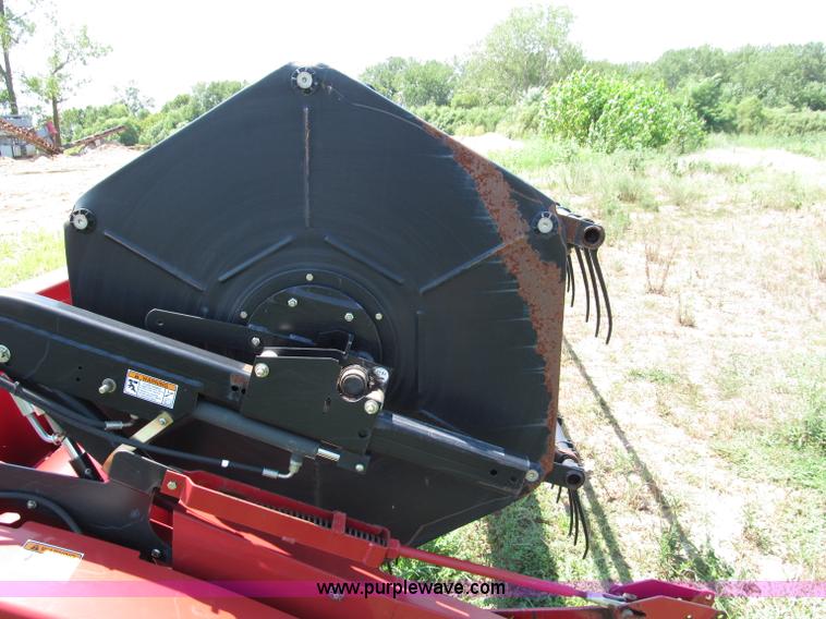 image for item E2001 2006 Case IH 2020 30' flex header