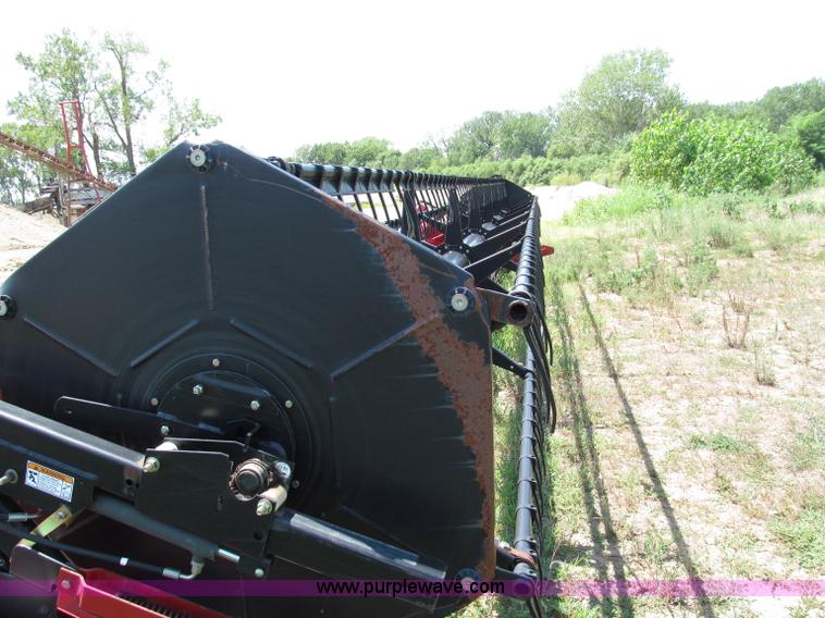 image for item E2001 2006 Case IH 2020 30' flex header