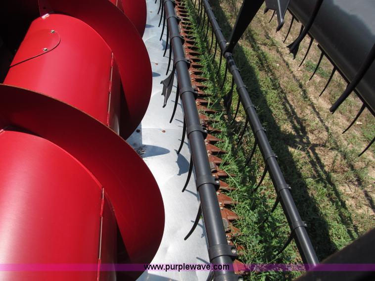 image for item E2001 2006 Case IH 2020 30' flex header