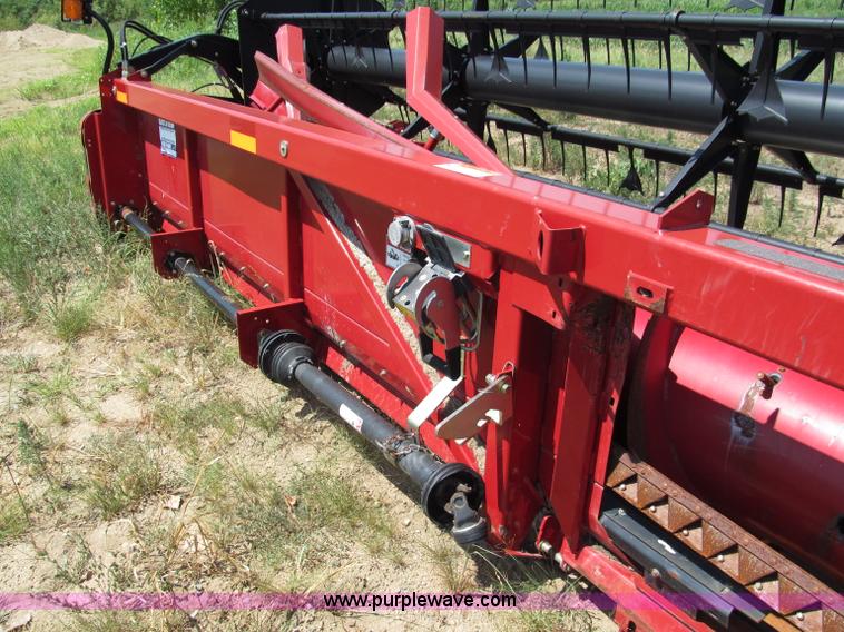 image for item E2001 2006 Case IH 2020 30' flex header