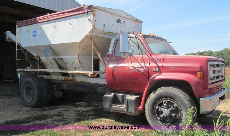 image for item F4542 1984 GMC TopKick 7000 fertilizer tender truck