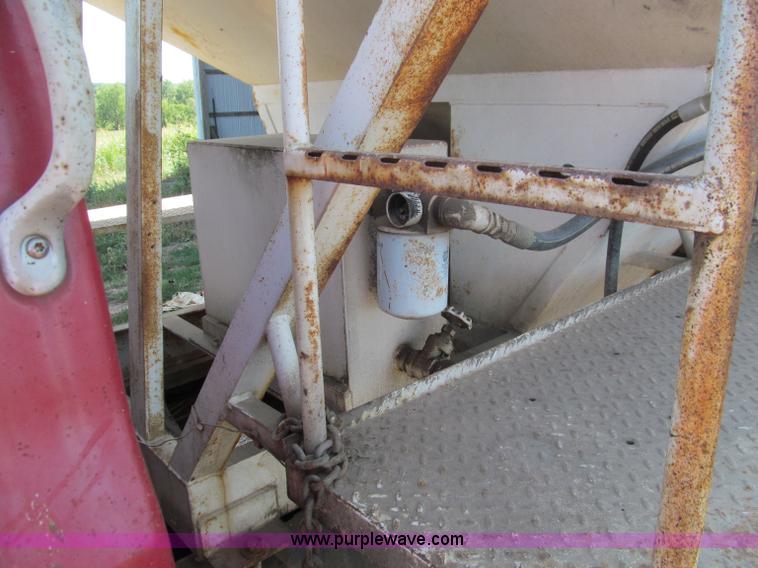 image for item F4542 1984 GMC TopKick 7000 fertilizer tender truck