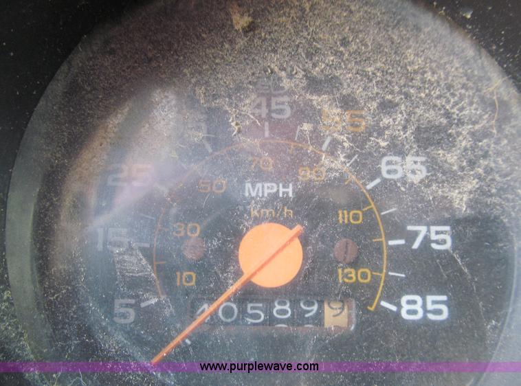 image for item F4542 1984 GMC TopKick 7000 fertilizer tender truck