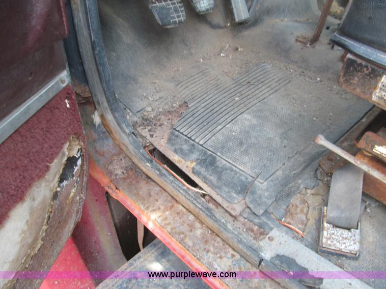 image for item F4542 1984 GMC TopKick 7000 fertilizer tender truck