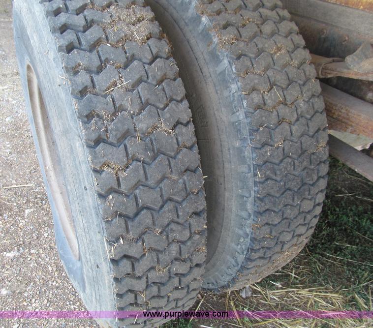 image for item F4542 1984 GMC TopKick 7000 fertilizer tender truck